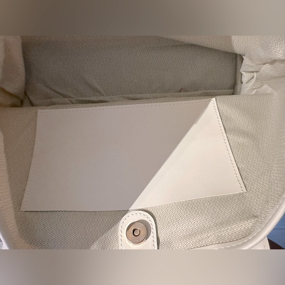 Two Tone Tote Bag in Natural/white with Strap - Picture 8 of 9